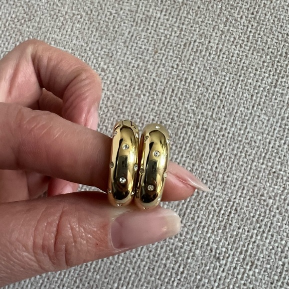 Gorjana Noel Shimmer Hoops (NEW) - Picture 2 of 5